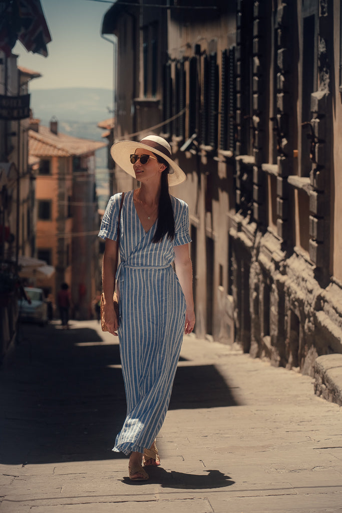ELISE WRAP DRESS IN STRIPED LINEN LUXE HAPSAL ELISE WRAP DRESS IN STRIPED LINEN LUXE HAPSAL