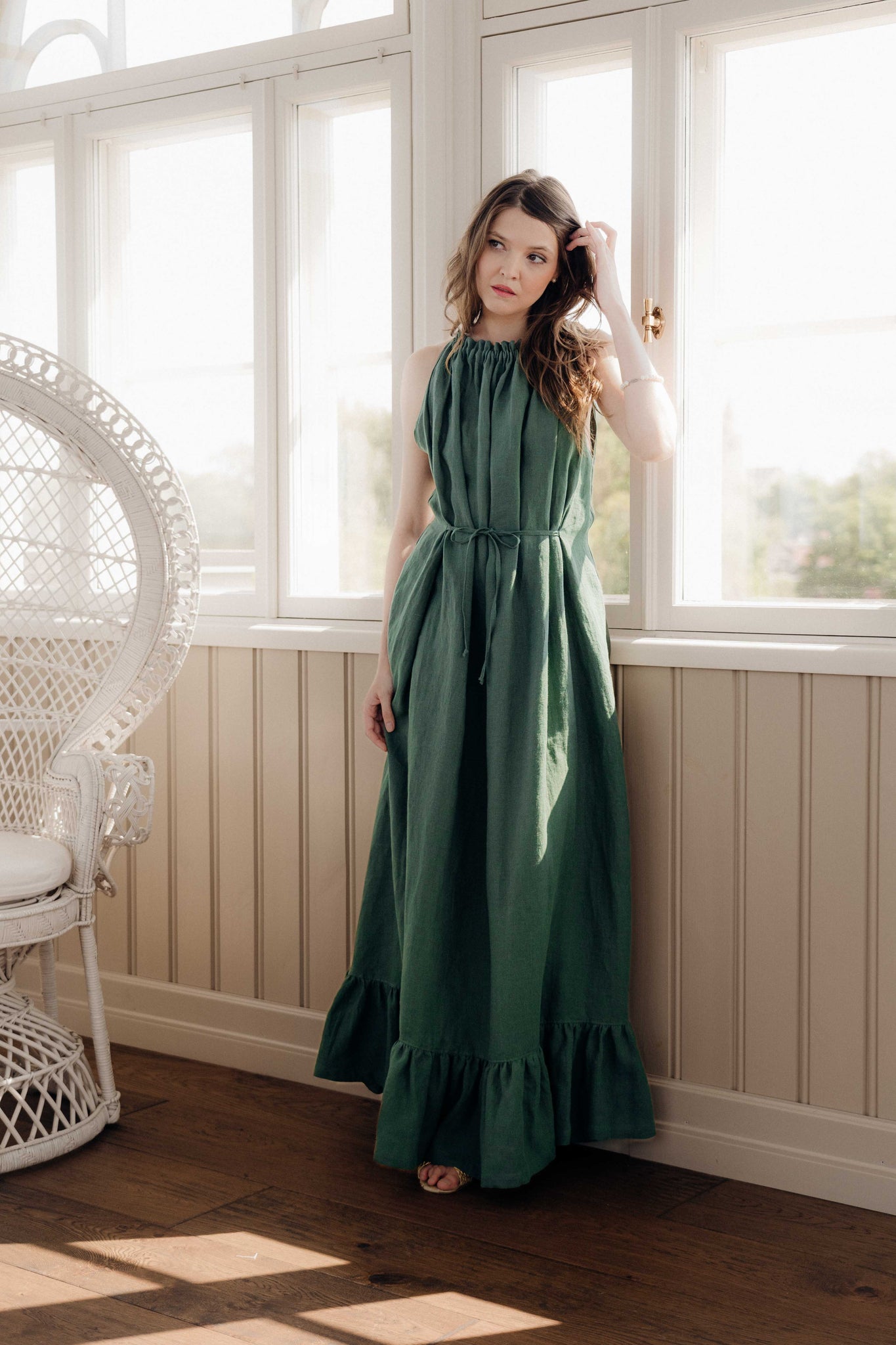 HELENA GOWN IN EMERALD GREEN LINEN LUXE HAPSAL HELENA GOWN IN EMERALD GREEN LINEN LUXE HAPSAL