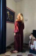 Load image into Gallery viewer, JASMINE DRESS IN PALE BURGUNDY LINEN