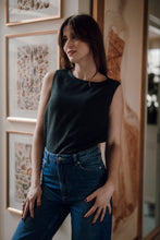 Load image into Gallery viewer, NARA TOP IN BLACK LINEN