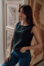 Load image into Gallery viewer, NARA TOP IN BLACK LINEN