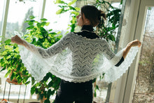 Load image into Gallery viewer, HAAPSALU SCARF WITH INVERTED LILY-OF-THE-VALLEY PATTERN IN WHITE