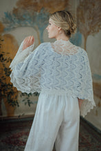 Load image into Gallery viewer, HAAPSALU SCARF WITH QUEEN SILVIA PATTERN IN WHITE
