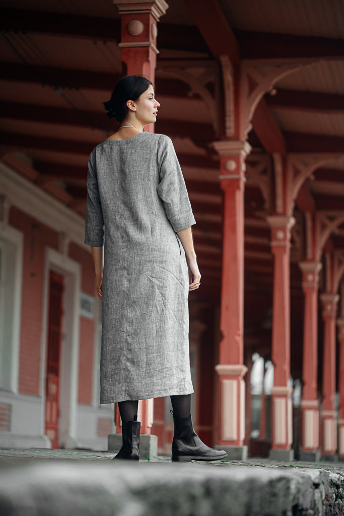 HELI DRESS IN LIGHT GREY LINEN – LUXE HAPSAL