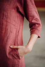 Load image into Gallery viewer, HELI DRESS IN PALE BURGUNDY LINEN